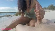 Exposed beach cook jerking from oriental precious gal